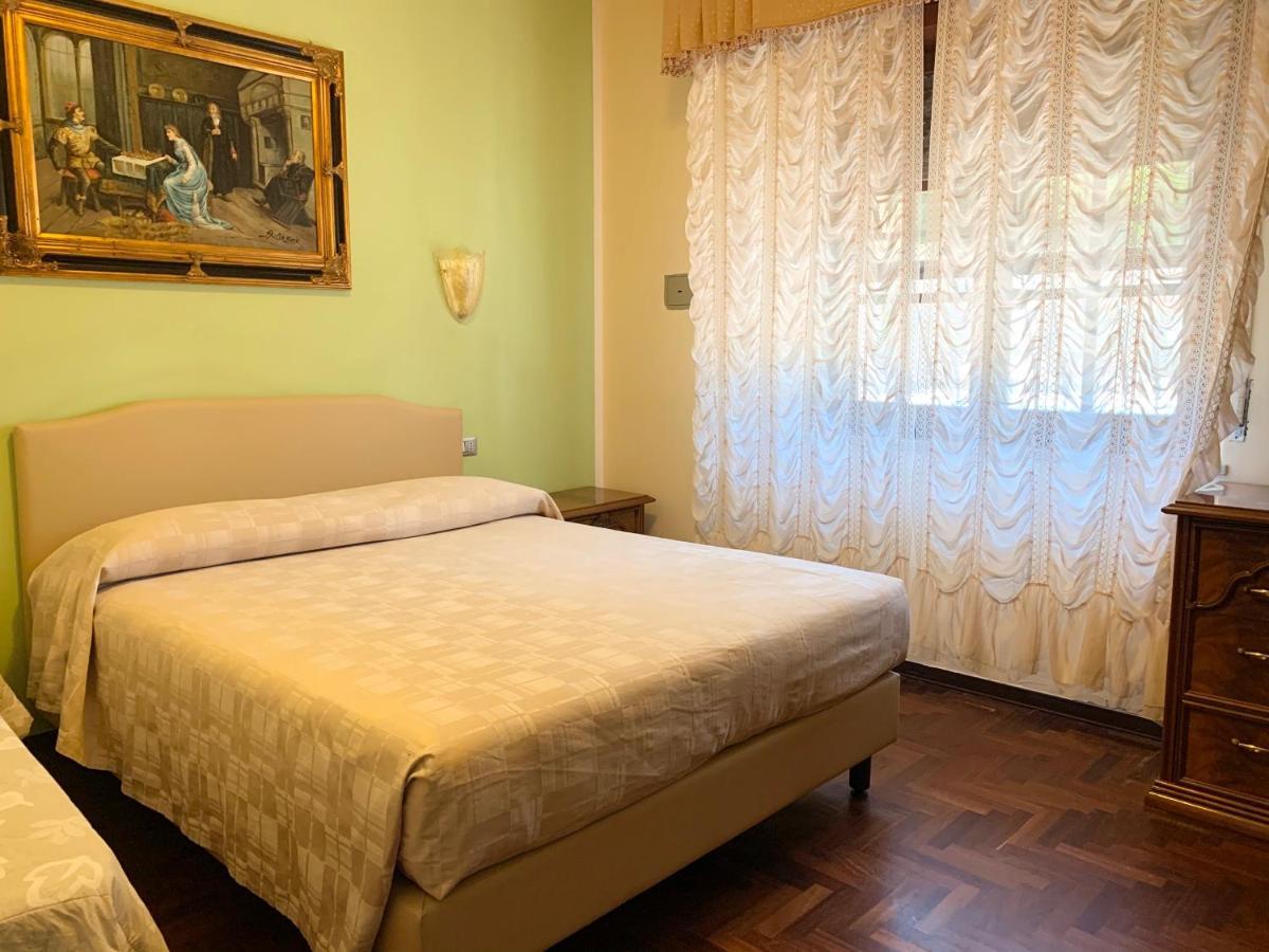Hotel Villaggio Ristorante Pizzeria Museo Tanit Carbonia Exterior photo