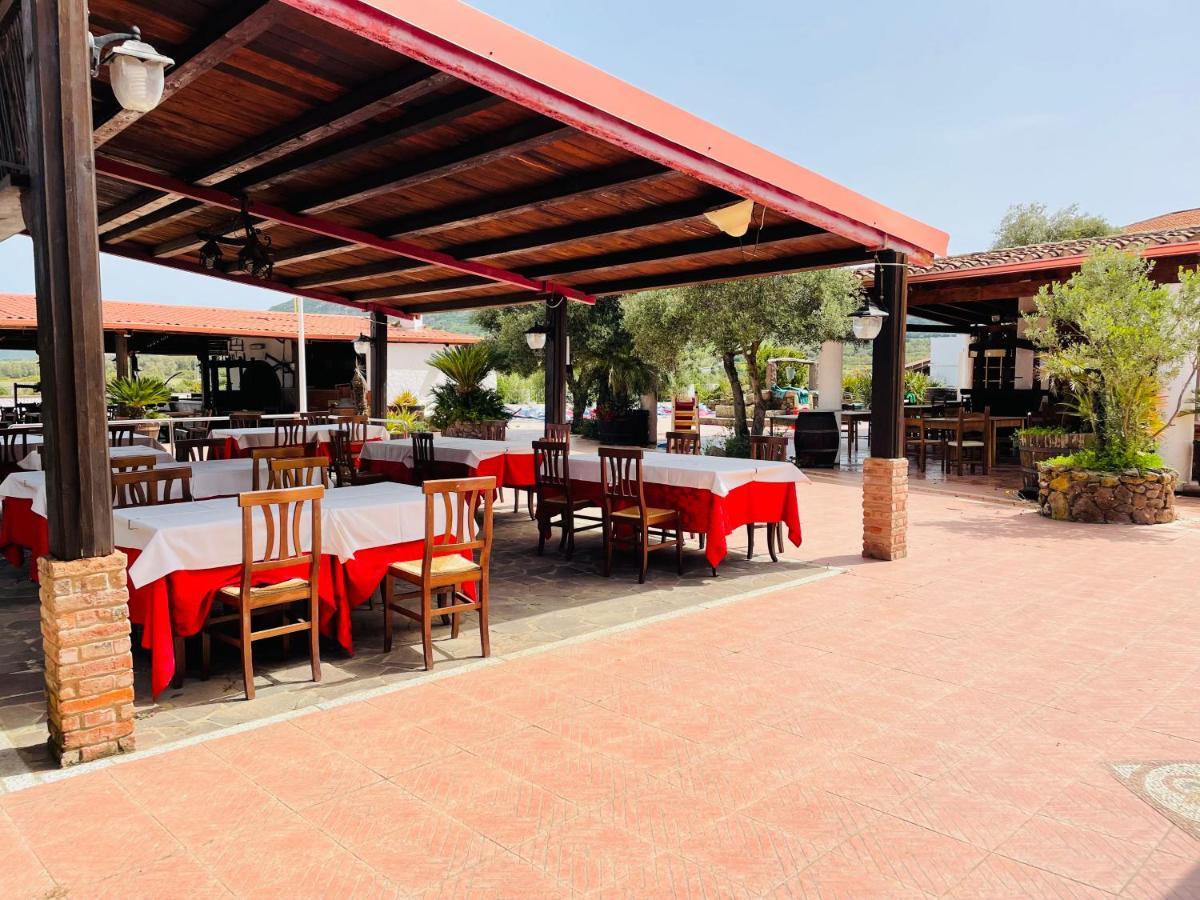Hotel Villaggio Ristorante Pizzeria Museo Tanit Carbonia Exterior photo